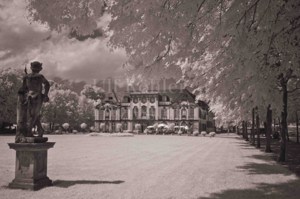 SCHLOSS-MOLSDORF-02